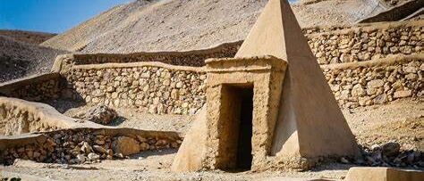 Deir El-Medina-cleaned (1)